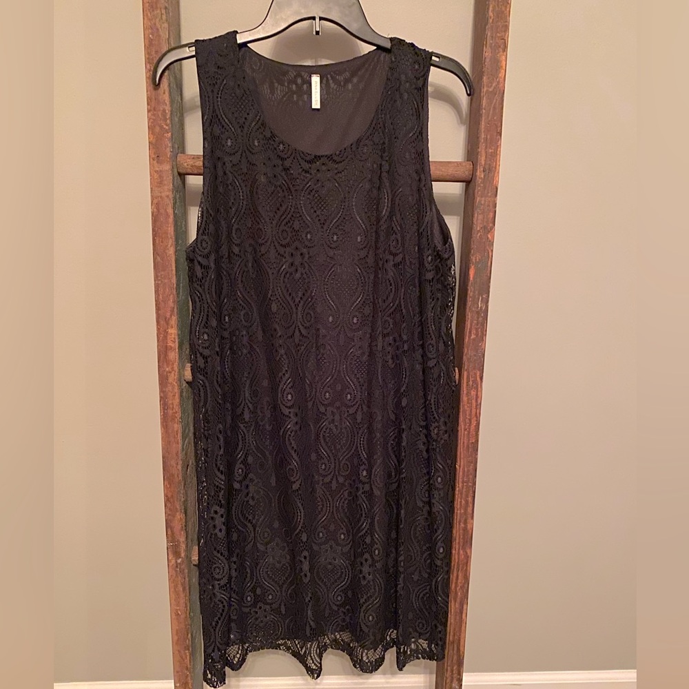 Black lace sleeveless dress size XL